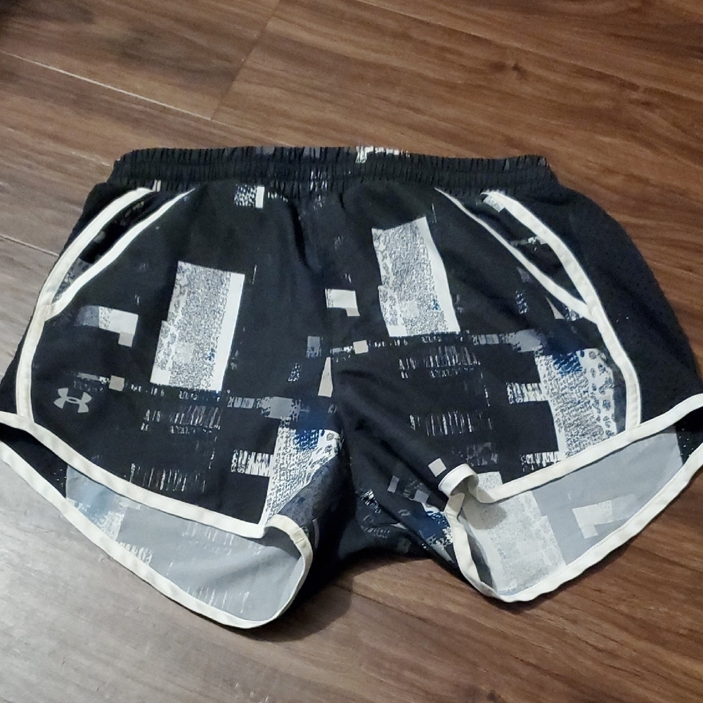 Under Armour Women's Geometric Black and White Shorts